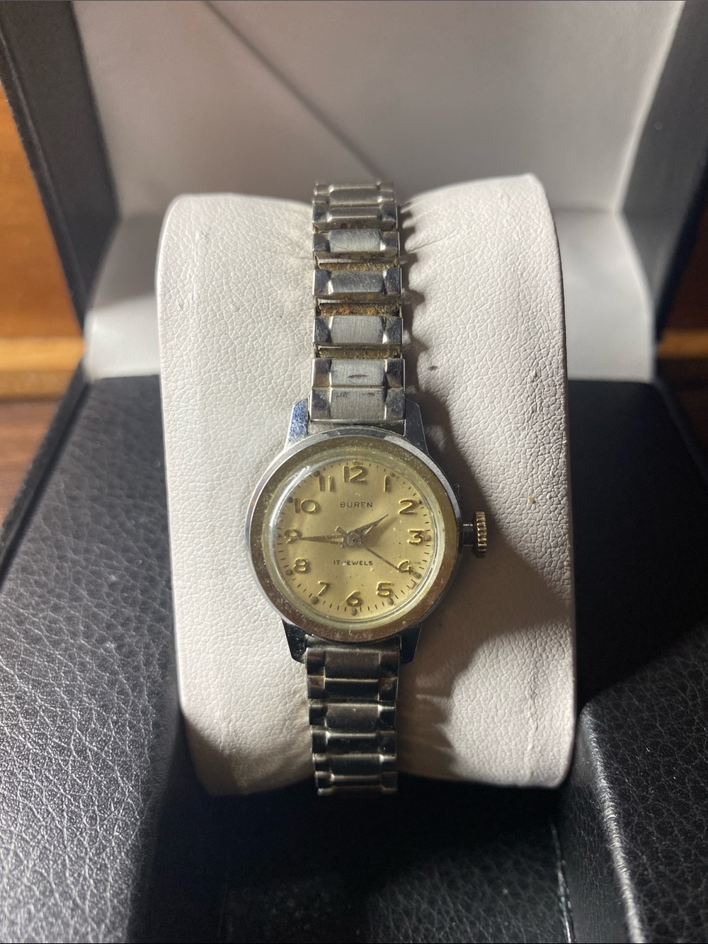 Vintage buren 17 jewel mechanical wind women’s watch
